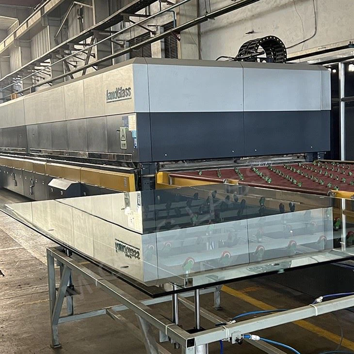 padel court glass tempering