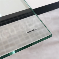 Gehärtetes Duschtürglas