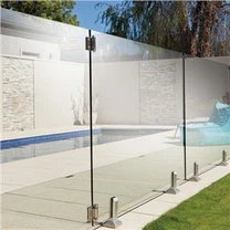 Poolzaun aus gehärtetem Glas