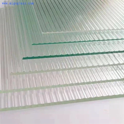 Duschtür aus gemustertem Glas