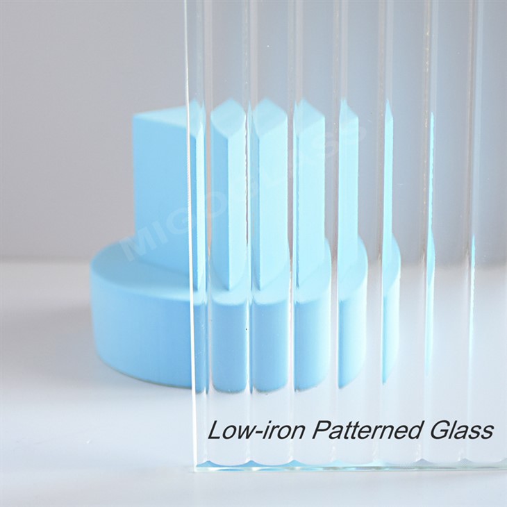Ultra clear fluted glass